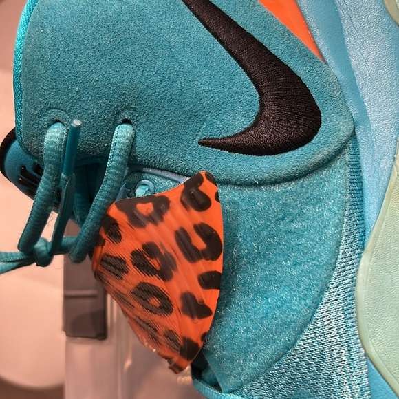 Nike Kyrie Turquoise and Orange Sneakers - Picture 10 of 14